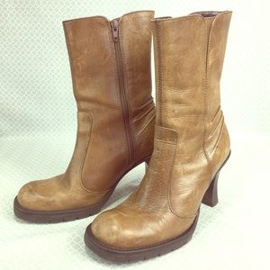 Steve Madden Distressed Kinko Boots